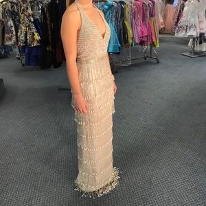 Beaded Mac Duggal sz 4